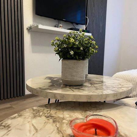 Lovely Apartment In Old Town 400M From City Center Sebilj SJJ Esterno foto