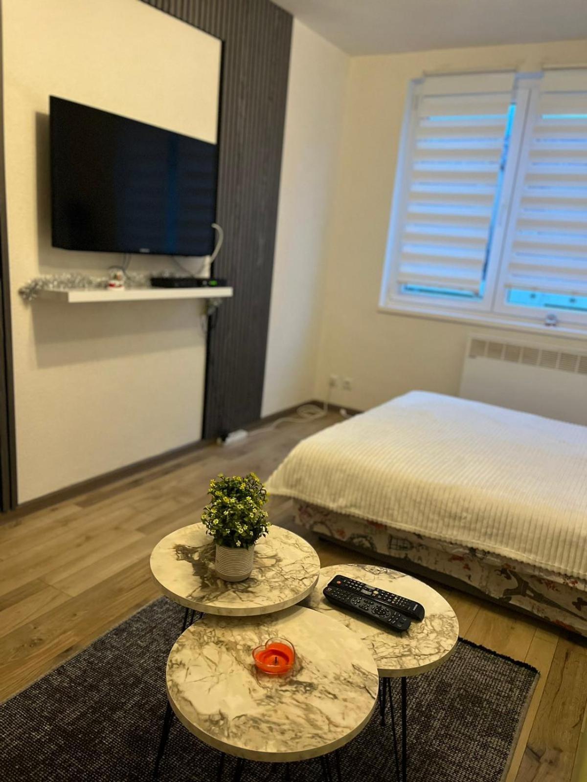 Lovely Apartment In Old Town 400M From City Center Sebilj SJJ Esterno foto