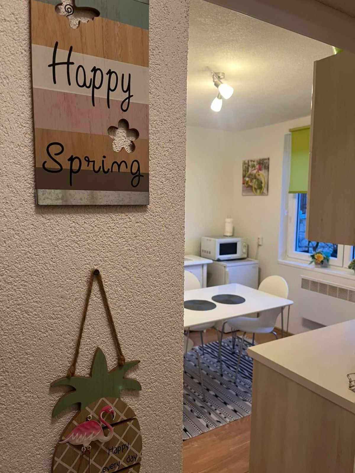 Lovely Apartment In Old Town 400M From City Center Sebilj SJJ Esterno foto